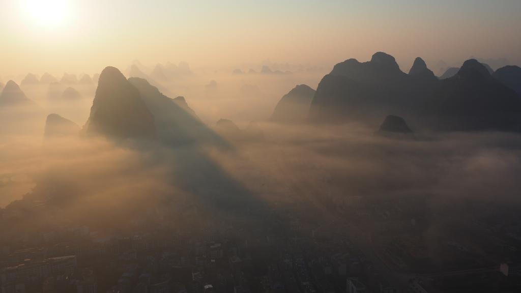 Yangshuo Moon Resort Hotel מראה חיצוני תמונה