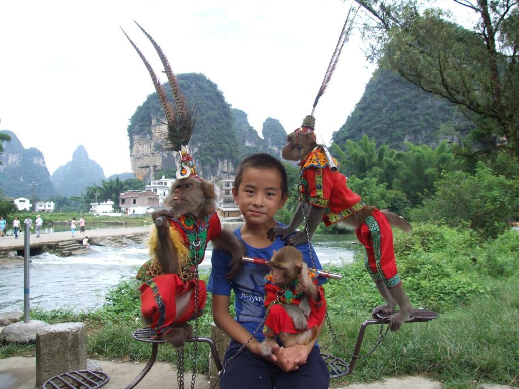 Yangshuo Moon Resort Hotel מראה חיצוני תמונה
