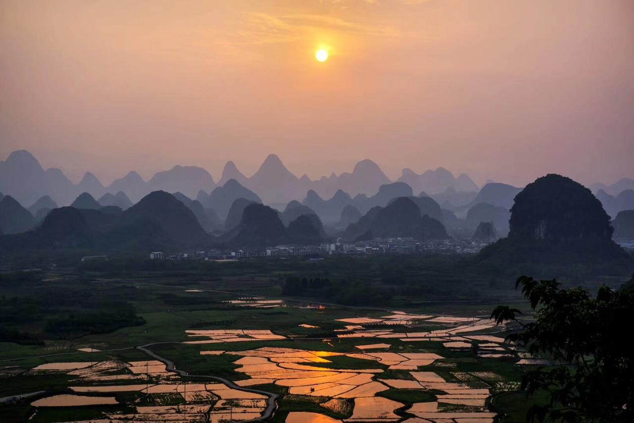 Yangshuo Moon Resort Hotel מראה חיצוני תמונה