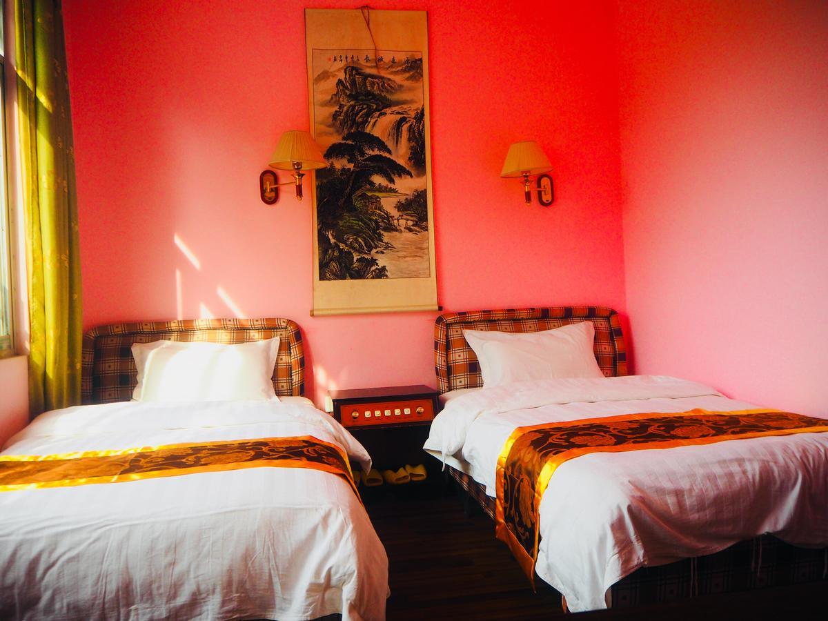 Yangshuo Moon Resort Hotel מראה חיצוני תמונה